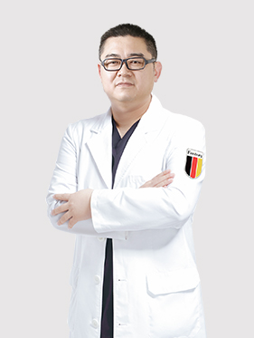 茀莱堡口腔医院吴学铭医生